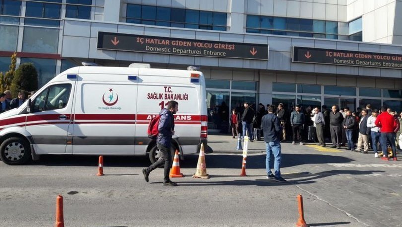 В аэропорту Турции произошла стрельба: первые подробности и кадры 