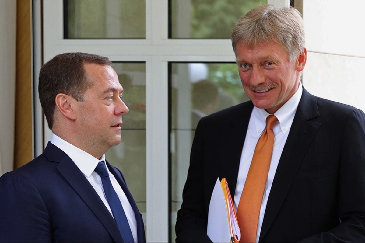Песков набросился на журналиста, Медведев – на весь Запад: первая реакция Кремля на удар по Румынии