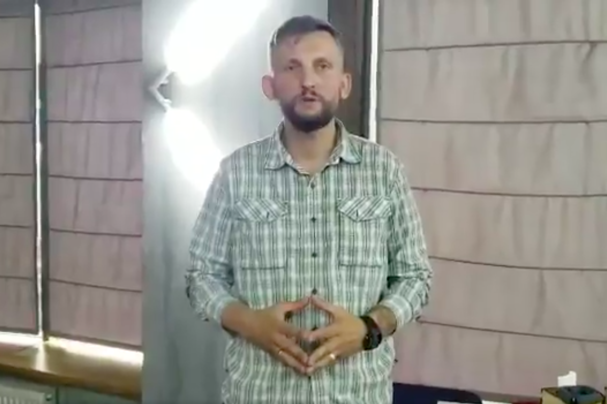 ​Россиянин, воевавший за "Азов", угрожает Порошенко и его семье