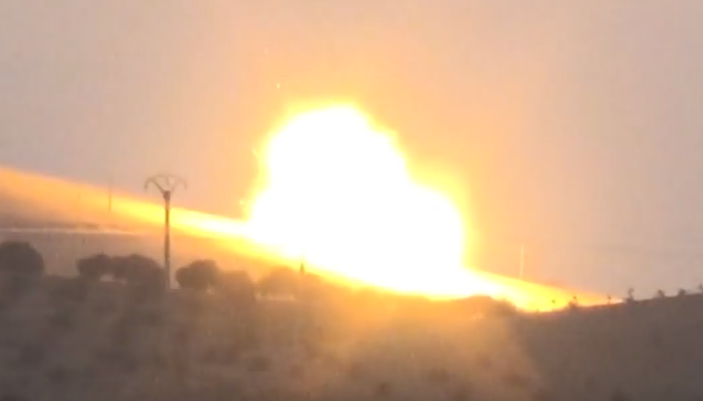 Курды в Сирии из засады расстреляли ракетами турецкую бронетехнику: кадры