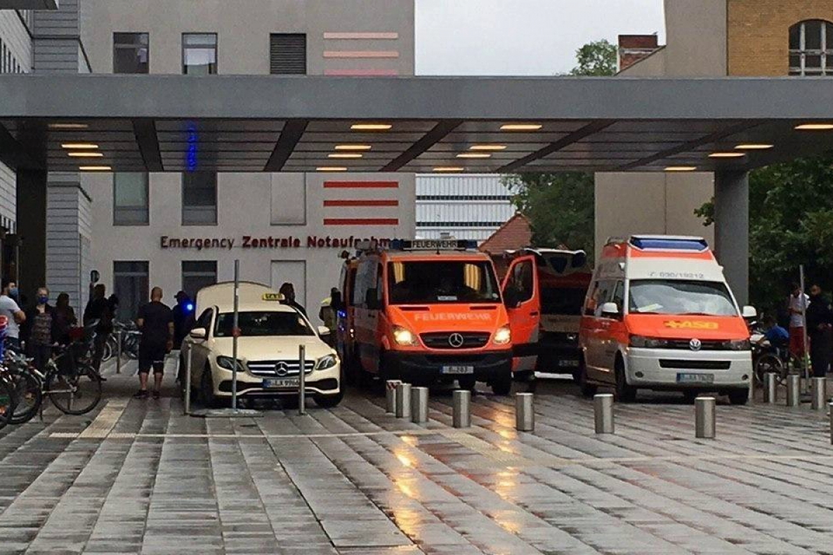 СМИ: Фонд, связанный с братьями Кличко, организовал транспортировку Навального в Германию