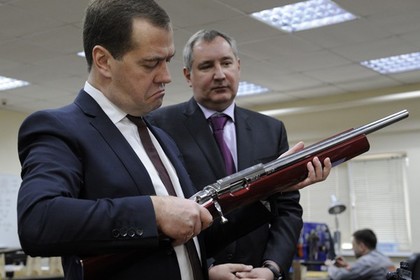 "Ситуация с "Союзом" закончилось крайне плохо", - Медведев грозит "космоновту-неонацисту" Рогозину карой за провал очередного запуска ракеты с космодрома "Восточный"