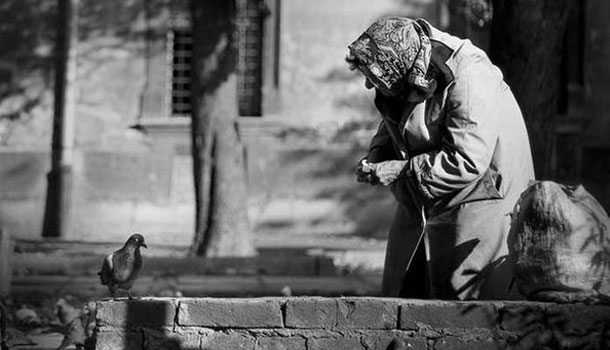 В России по статье "Мошенничество" старушку могут осудить на два года: пенсионерка не платила за проезд в электричке