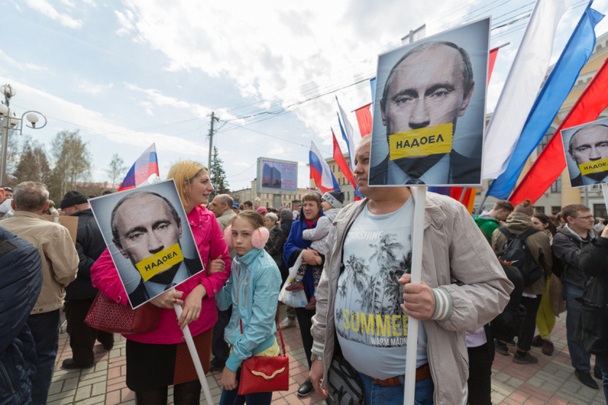 В Хабаровске массовый митинг не расходится 6-й день подряд: люди требуют отставки Путина