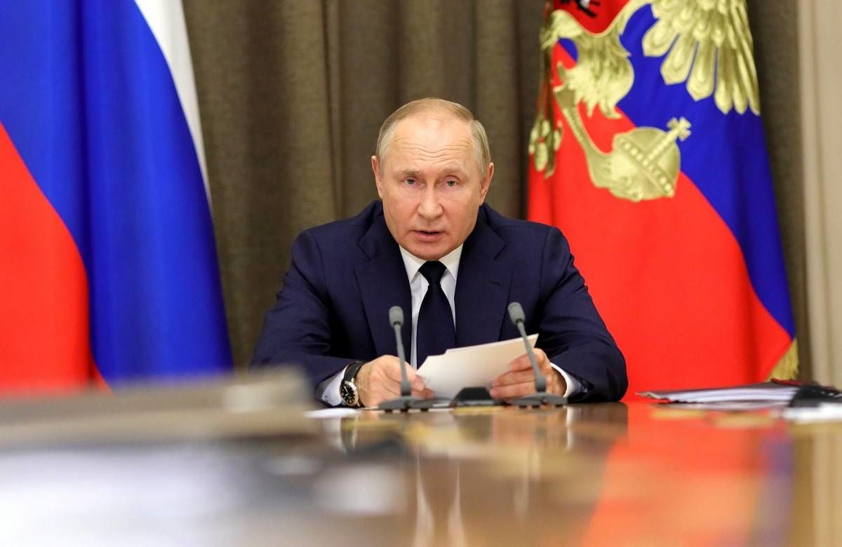 Песков рассказал о "встревоженном" Путине из-за маневров НАТО в Черном море