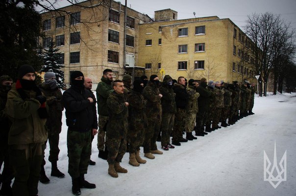 Несмотря на грядущее прекращение огня, в батальоне "Азов" - очередная ротация