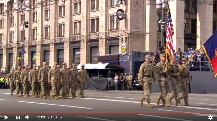 Появились кадры марша войск НАТО на Майдане Независимости: "Жаль, что не наблюдал в этот момент морду лица какой-нибудь Шойги"