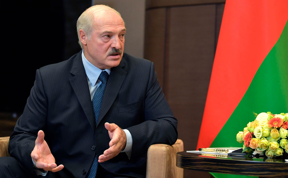Лукашенко о вмешательстве в выборы: "И из Польши, и из России подкидывают"
