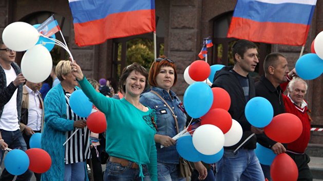 Жители "ДНР" и "ЛНР" против Украины и за Путина: как на самом деле проводился опрос