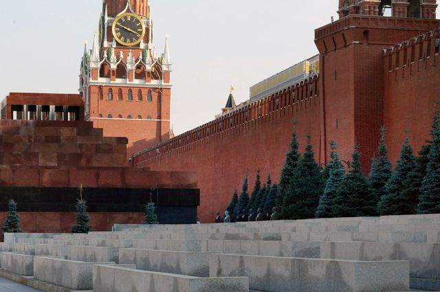 "Пустите к Путину": психически больной россиянин пытался ночью проникнуть с секретной информацией в Кремль