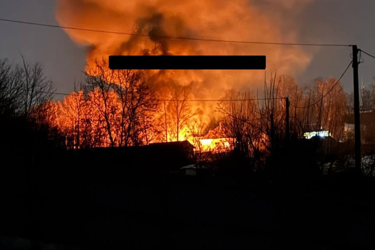 ​Взрывы в Таврово: дрон ВСУ поджег склад оккупантов под Белгородом