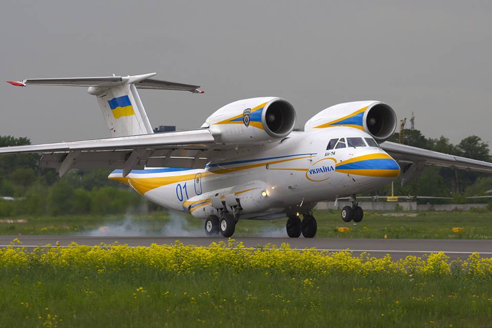 Казахстан доверяет украинскому качеству: Астана выкупила за $15 млн у Украины Ан-74, сконструированный в Харькове