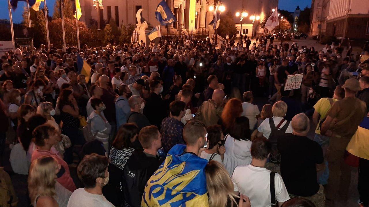 В Киеве и Конча-Заспе сотни активистов устроили "инспекцию" Зеленскому