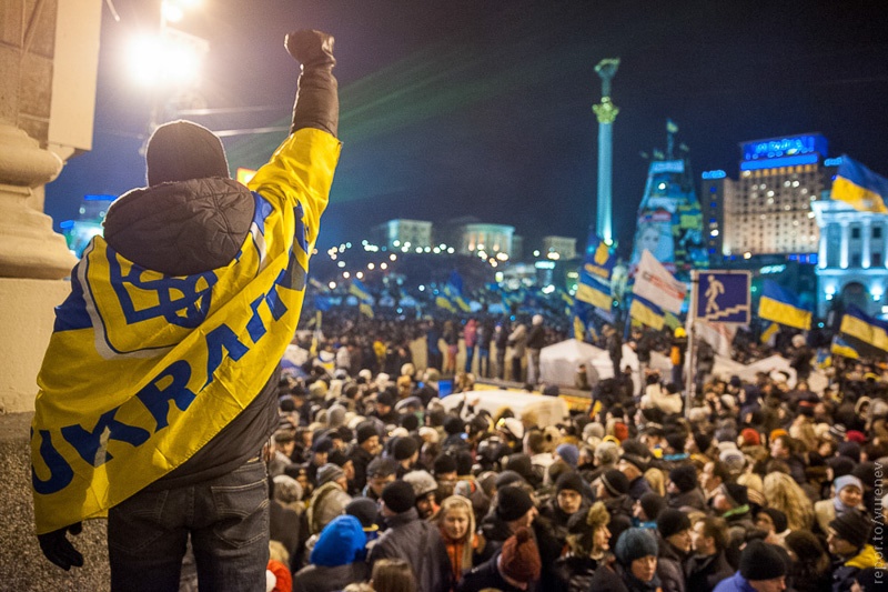 Свержение Януковича, обвал гривны, интеграция в ЕС и война с Россией: эксперт рассказал о позитивных и негативных итогах Революция Достоинства 2013 года
