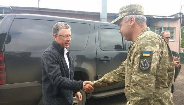 Первые переговоры Волкера с командующим ООС на Донбассе: представитель США прибыл на линию фронта