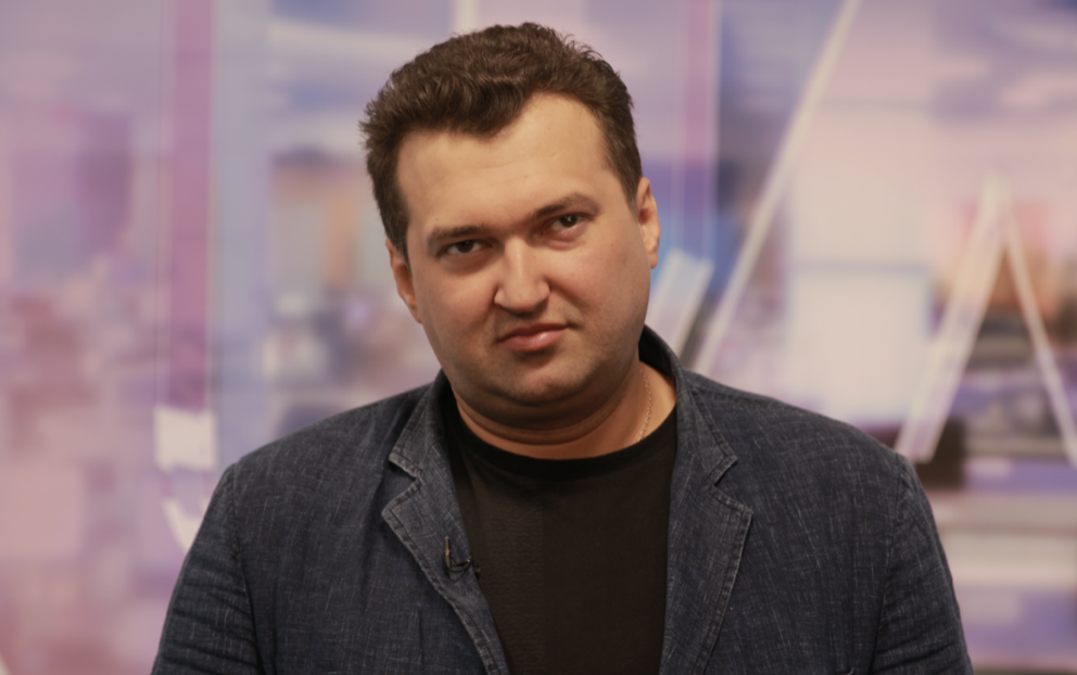 Голобуцкий: "Зеленскому придется отказаться от главного лозунга своей политической кампании"