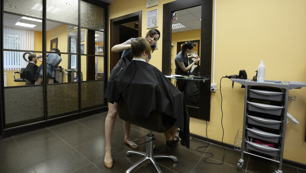 Убить за плохую прическу: в Киеве женщина нанесла смертельные травмы парикмахеру