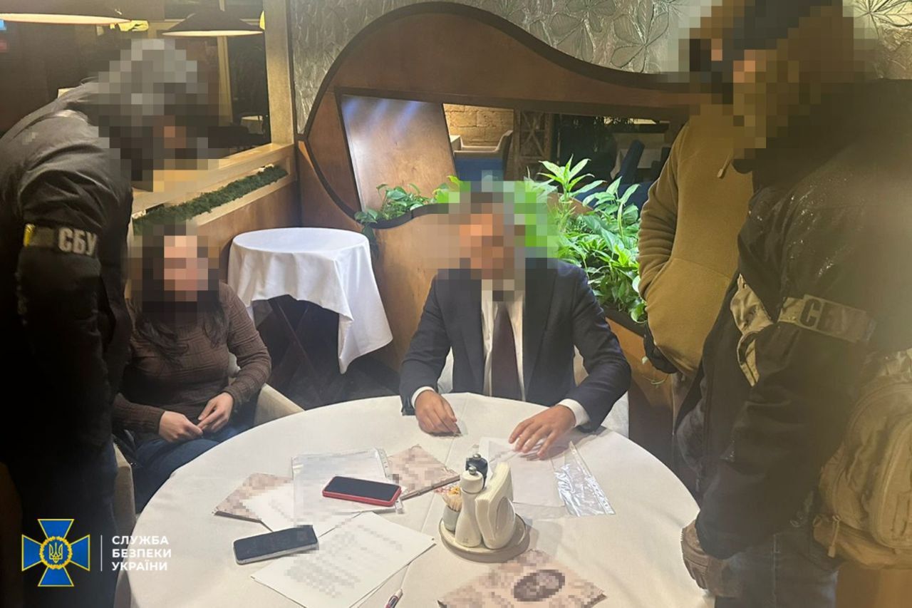 В киевском ресторане СБУ задержала главу партии, предлагавшего статус нардепа за 160 тыс долларов