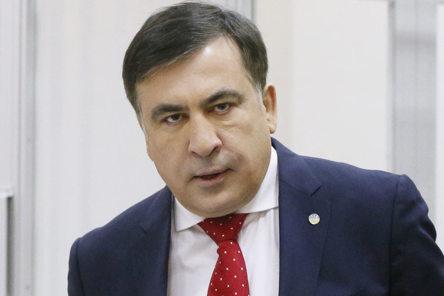 Саакашвили из колонии увезли в неизвестном направлении: спустя час власти Грузии признались, где он