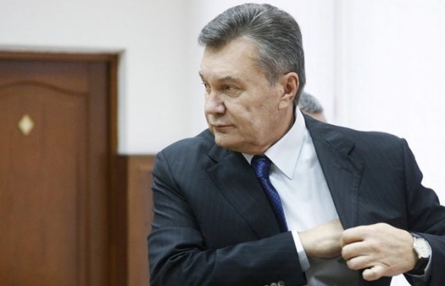 Янукович не может даже сам подняться: в суде по делу экс-президента Украины произошли новые изменения