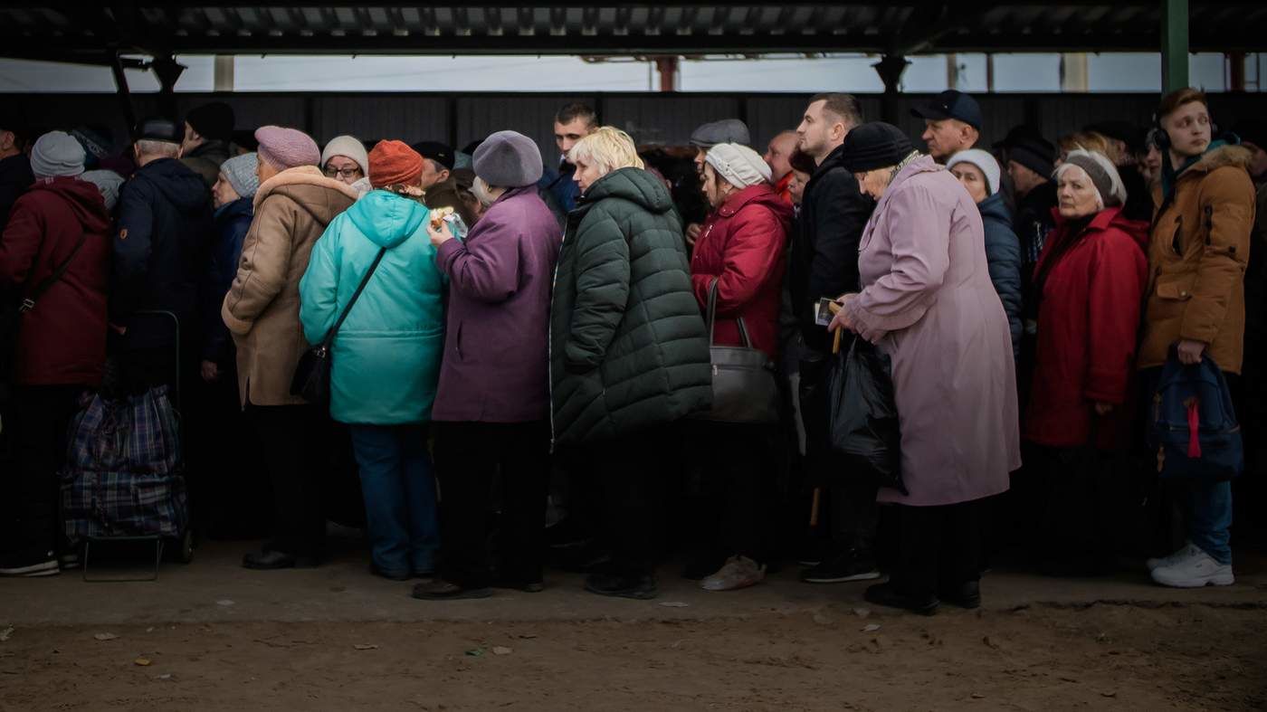 ​"Хватит ностальгировать по сытой жизни, когда не стреляют", – в "ДНР" предложили принять новый закон