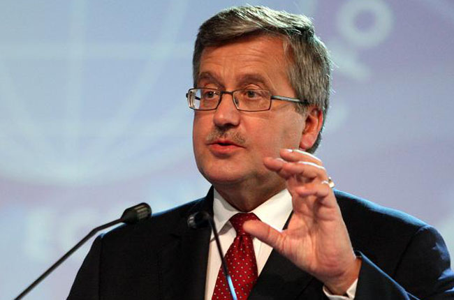 Коморовский: Войска Первого Украинского фронта освободили Освенцим