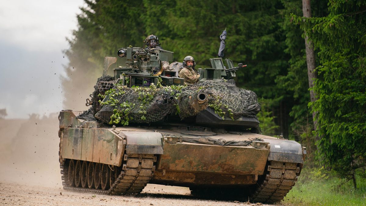 ​Не один день в пути: Австралия сделала заявление по отправке танков Abrams Украине