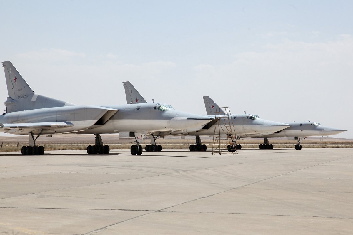 Иран разрешил Кремлю использовать авиабазу для бомбардировщиков Ту-22М3. В Москве сохраняют интригу