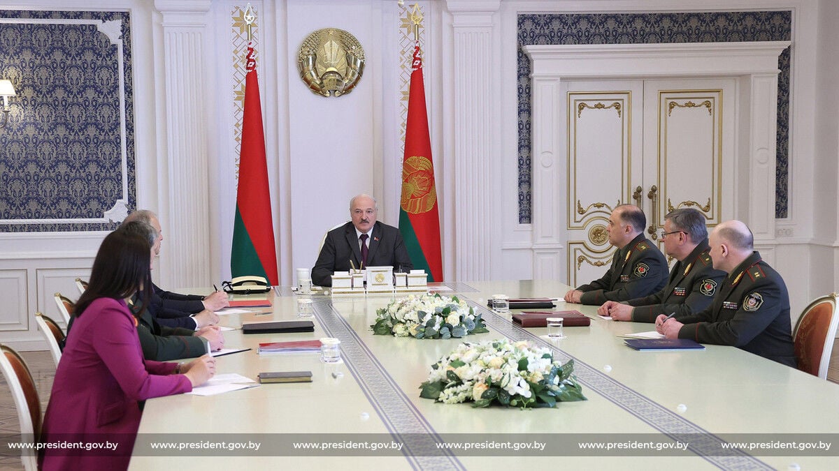 Запад готовил для Беларуси сценарий Украины: Лукашенко заявил о своей роли в спасении страны