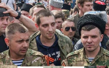 В Москве "казаки" пороли "казаков" нагайками за то, что те нагайками били протестующих 5 мая