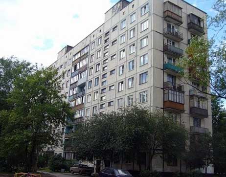 Подозреваемый в убийстве ростовчанин во время обыска выпрыгнул с 12-го этажа 