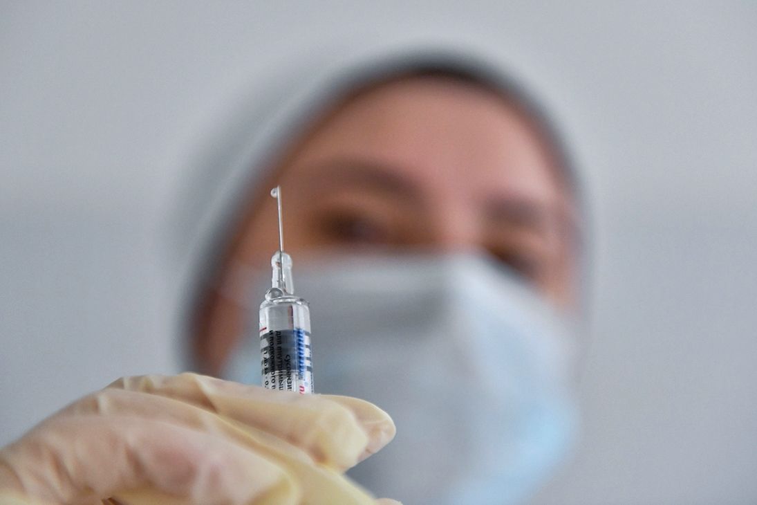 ​"Либо прививка, либо держитесь": в Чечне силой вакцинировали от COVID-19 десятки человек