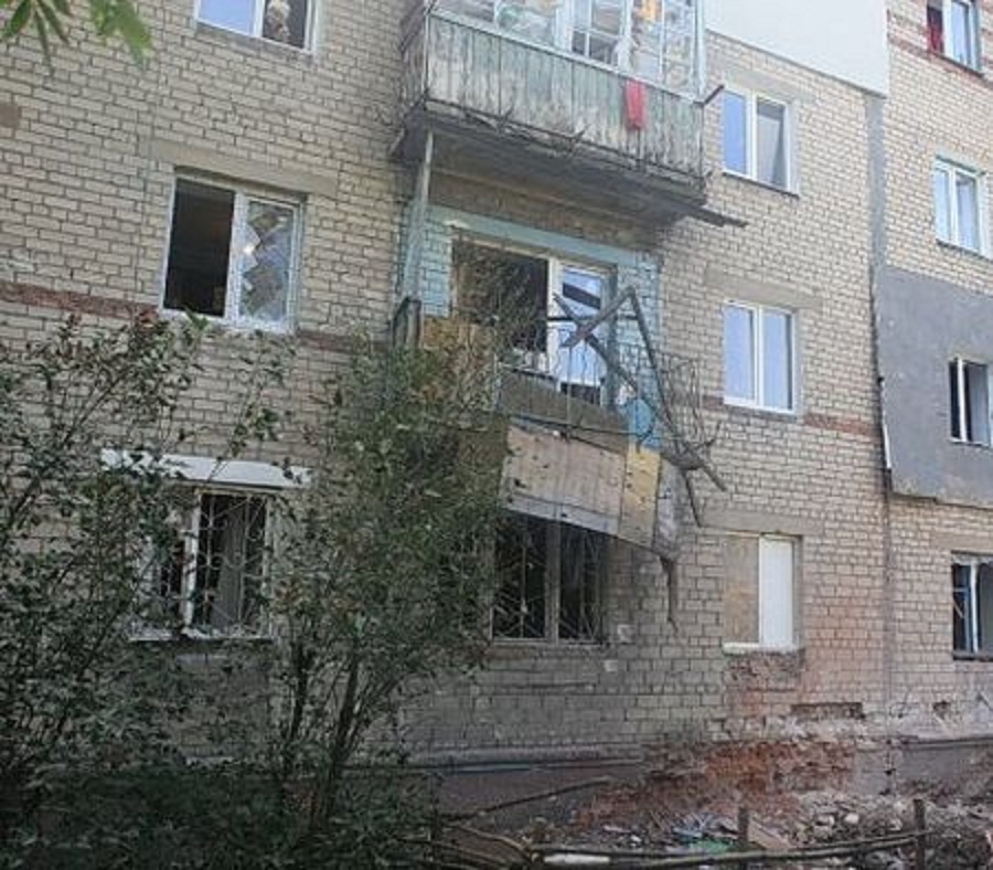 Ужасающие последствия обстрела Куйбышевского района оккупированного Донецка: разрушены десятки домов, есть жертвы
