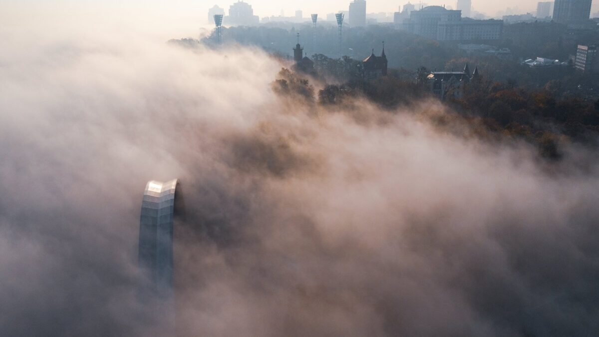Киев накрыл ядовитый смог – дети не пошли в школу, власти призвали всех закрыть окна