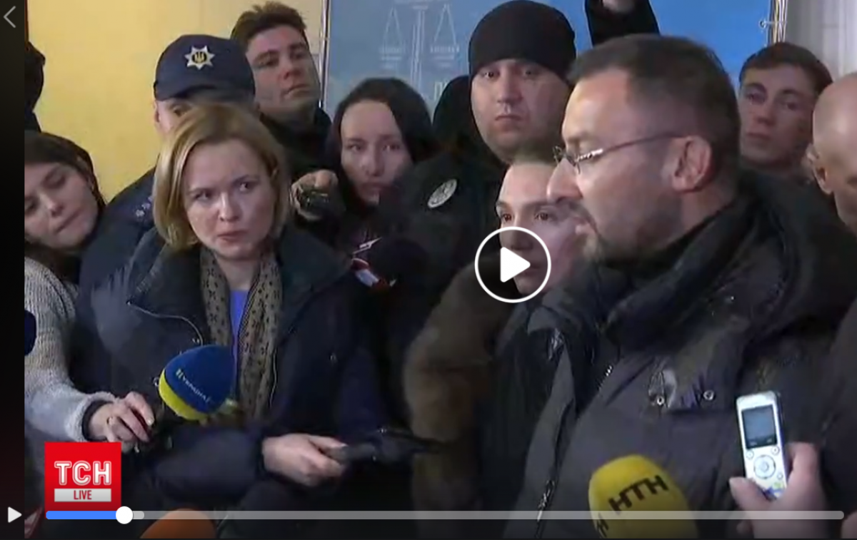 Соболев с женой после покушения сделали в суде громкое заявление о заказчике убийства: видео
