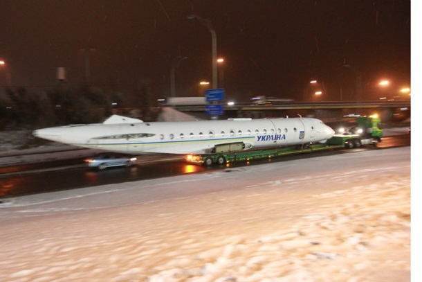 По Киеву ночью проехался президентский Ту -134