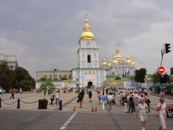 СМИ: киевляне прогнали экстрасенсов, молившихся за мир в Украине