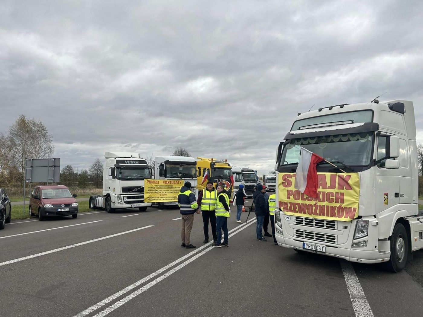 Блокада границы: польский водитель сбил троих украинских дальнобойщиков на пешеходном переходе