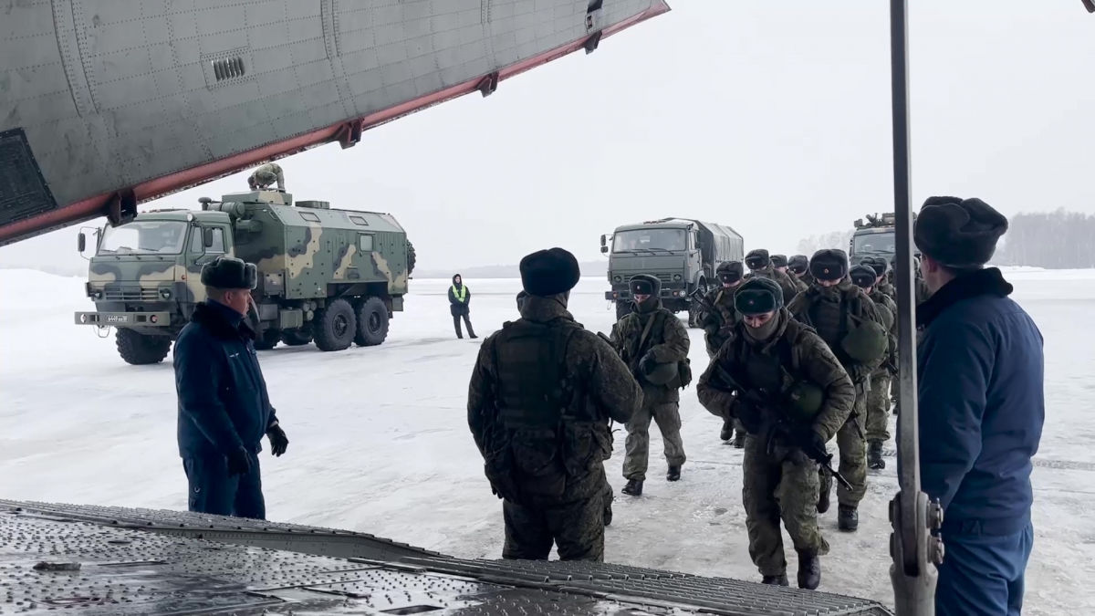 Силы ОДКБ завершили развертывание в Казахстане 