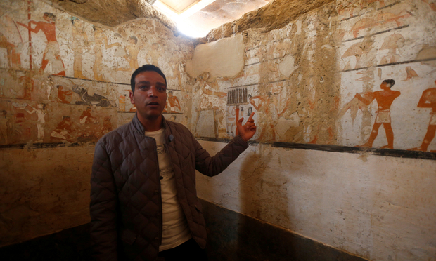 Археологи Египта неподалеку Каира обнаружили могилу, которой более 4400 лет - опубликованы уникальные кадры