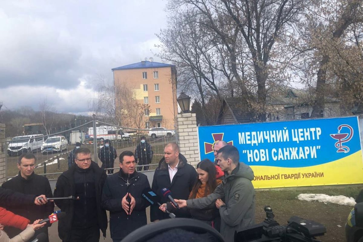 ​"Это профессионалы", - секретарь Совбеза Данилов сказал, кто ответственен за беспорядки в Новых Санжарах