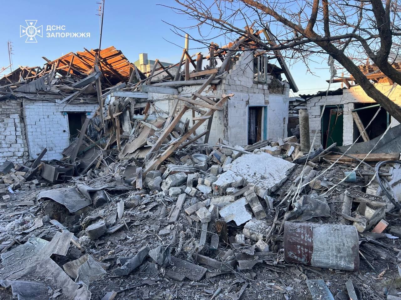 РФ ударила по мирным городам Украины: есть раненые, среди них маленький ребенок, поврежден энергообъект