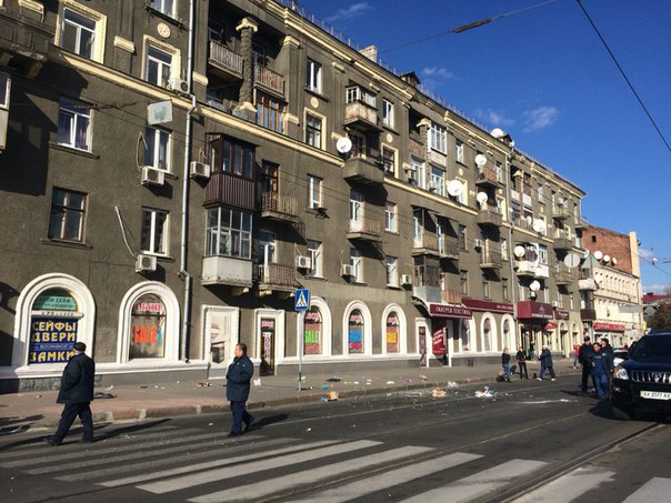 В Харькове голый афроамериканец устроил дебош на балконе 