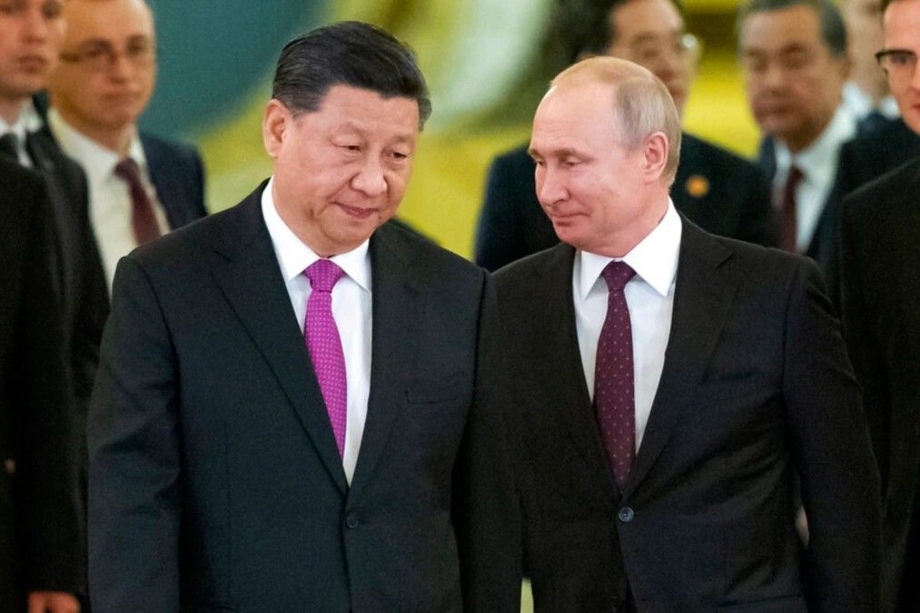 ​"В дело вмешался большой китайский брат", – Эйдман о том, как был сломлен план Путина по ядерному шантажу