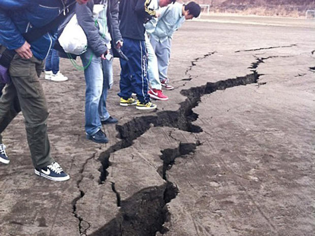 Япония приготовилась к концу света: за сутки произошло 7 мощных землетрясений, "Фукусима-1" и "Фукусима-2" были в самом эпицентре