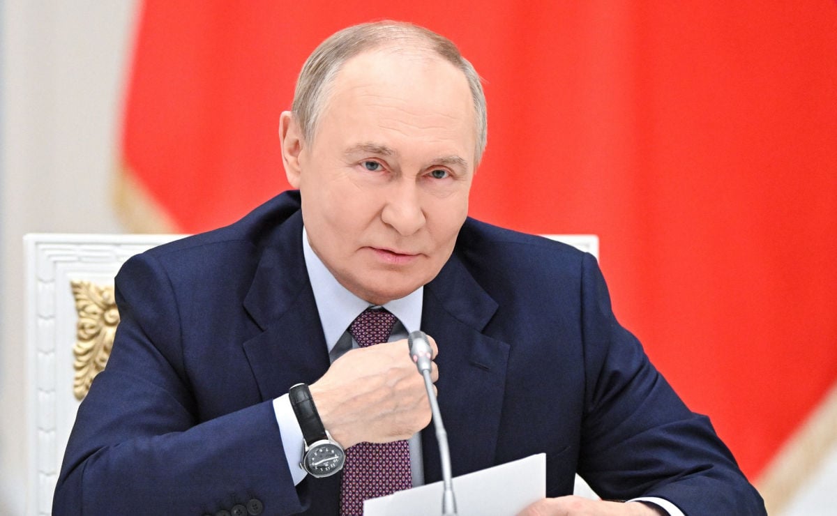 Война съедает деньги: Путин ударил "драконовскими" законами по населению и бизнесу РФ