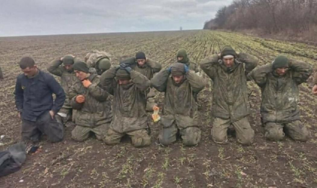 "Феноменальная жадность", – солдаты ВСУ показали, что нашли в окопах оккупантов после их отступления