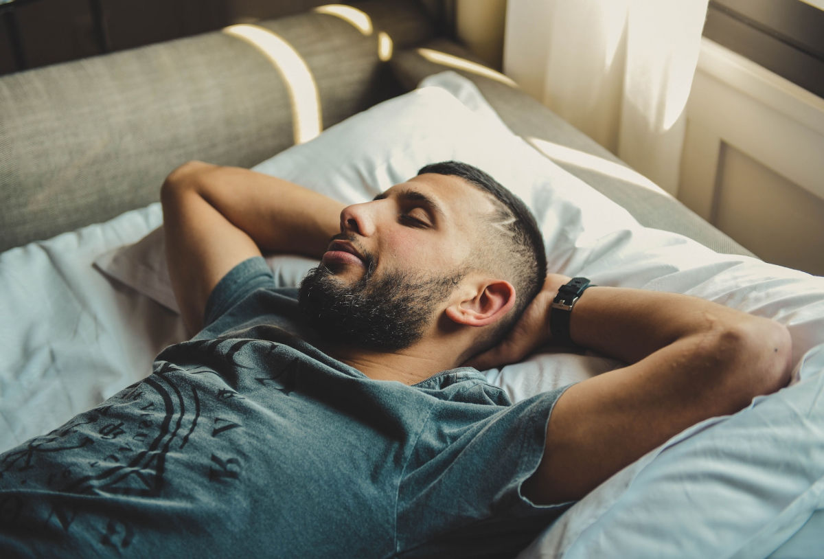Поза для сна может влиять на здоровье: как не навредить себе