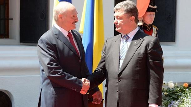 В обход "кремлевских границ": стало известно, зачем Лукашенко едет в Украину и хочет встретиться с Порошенко "без свидетелей"
