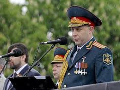 От торговца куриными окорочками до генерала: главарь "ДНР" Захарченко одарил себя новыми орденами и званиями